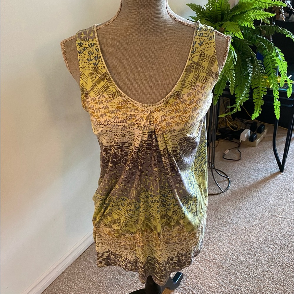 Vibrant Yellow and Brown Tank Top with Chic Design